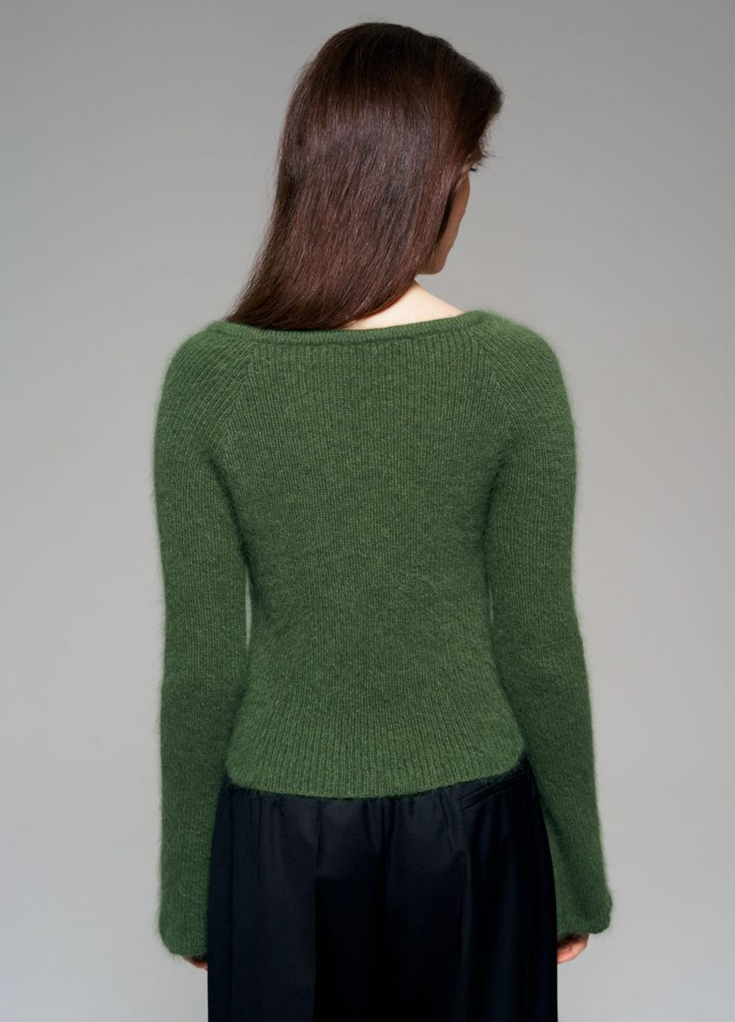 Зеленый демисезонный пуловер пуловер JUL
