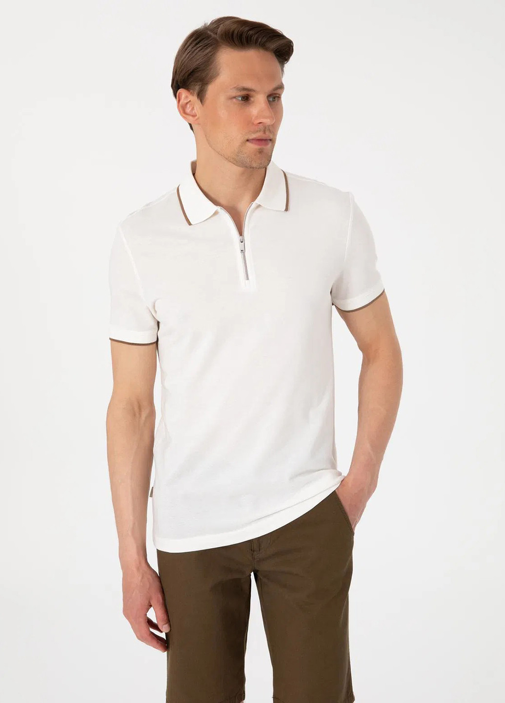 Молочная футболка-поло для мужчин Pierre Cardin однотонная