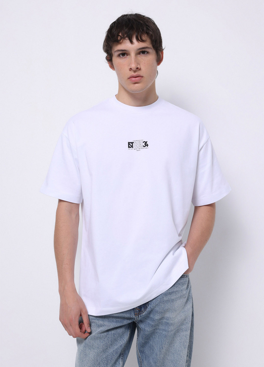 Белая футболка Colin's