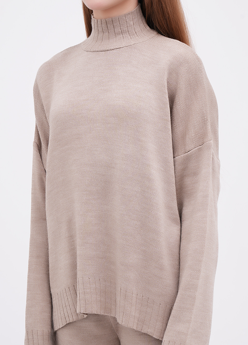 Бежевий зимовий светр EQUILIBRI