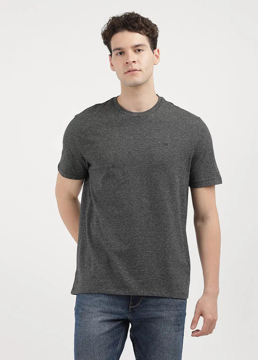 Серая футболка Calvin Klein