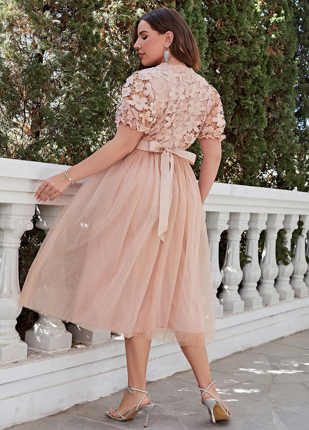 Персиковое праздничный платье с пышной юбкой SHEIN однотонное