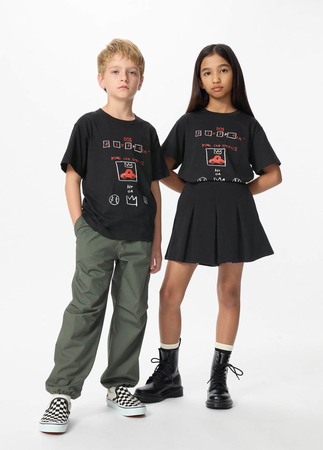 Чорна демісезонна футболка Uniqlo