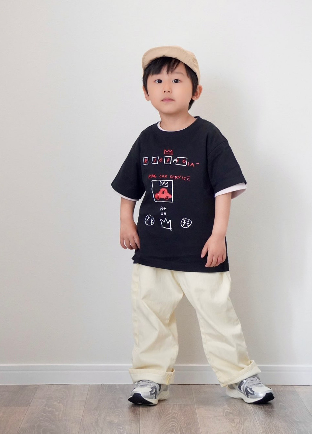 Чорна демісезонна футболка Uniqlo