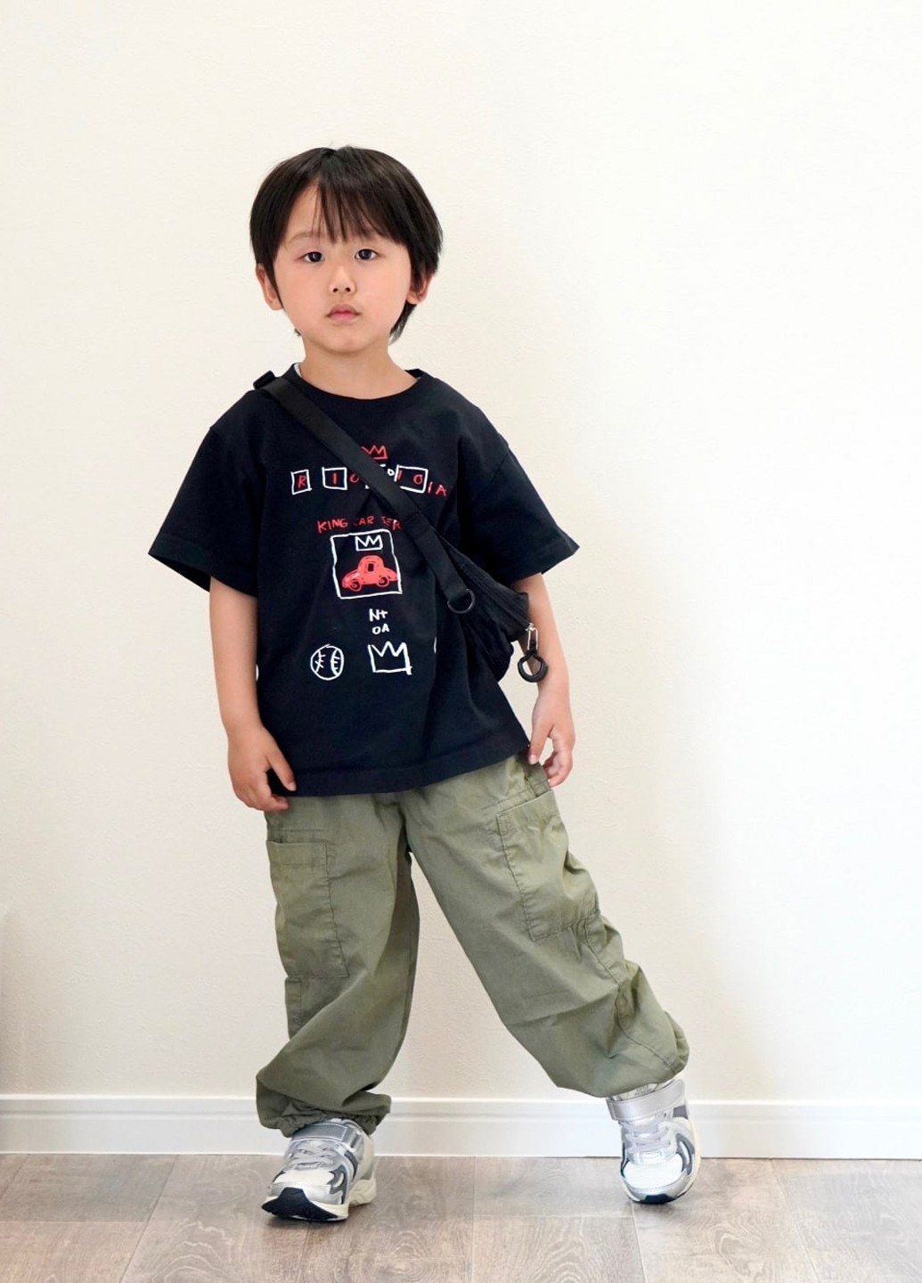 Чорна демісезонна футболка Uniqlo