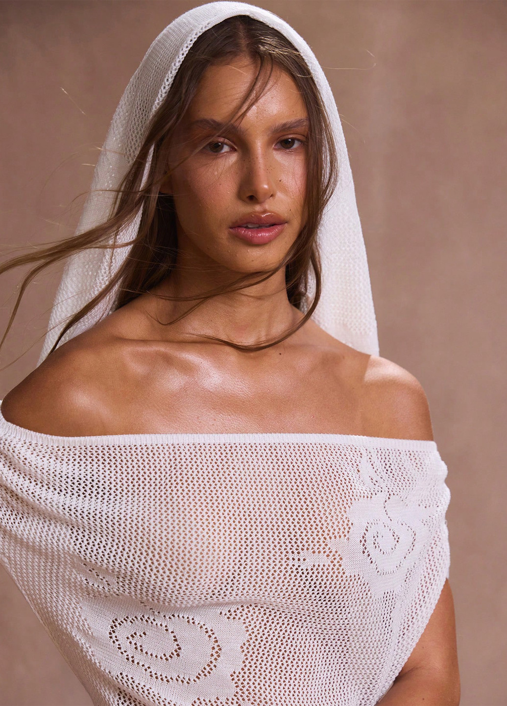 Білий пляжна комплект (сукня, хустка) з відкритими плечима, з відкритою спиною SHEIN однотонна