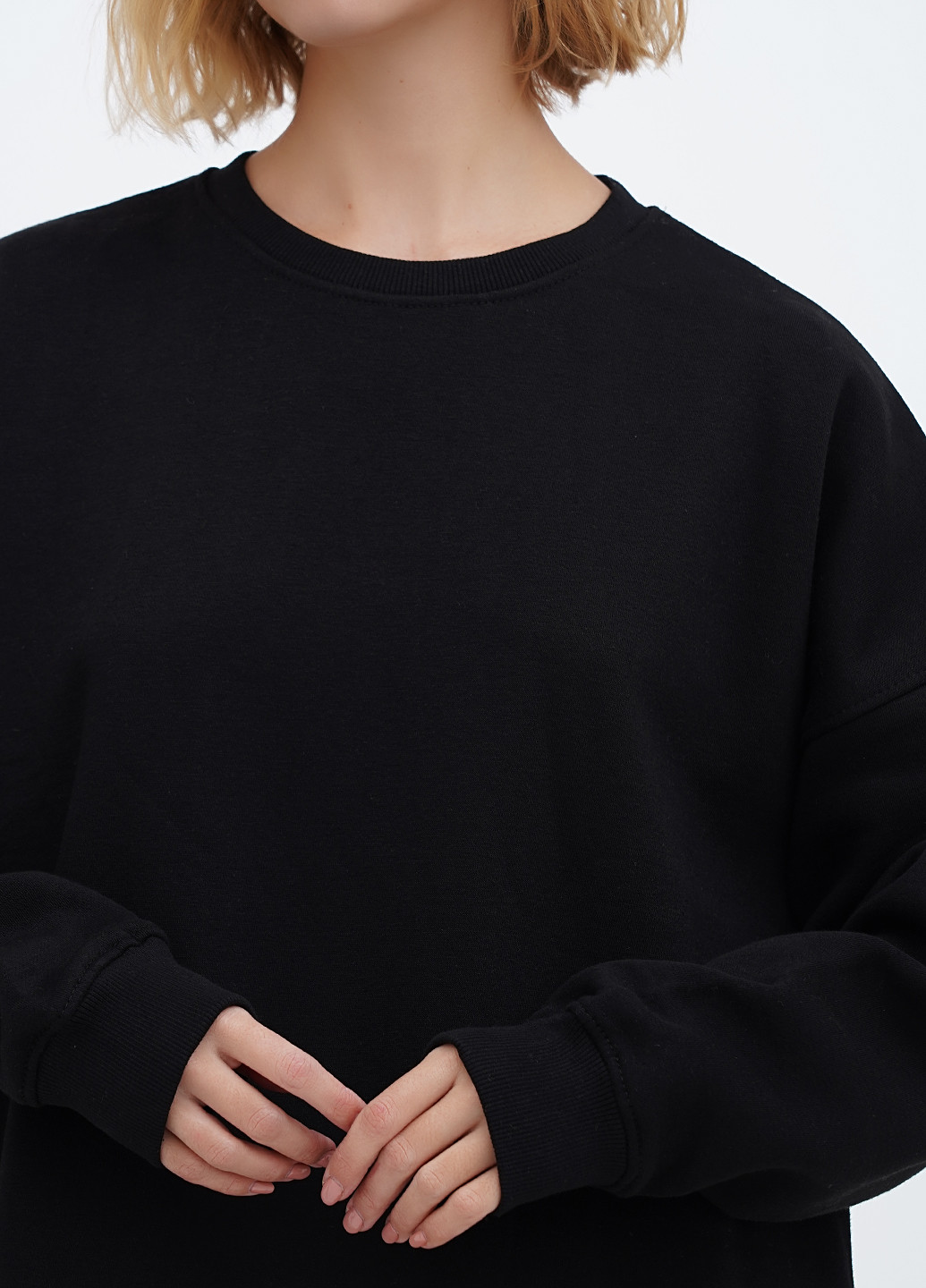 Черное кэжуал платье платье-свитшот PrettyLittleThing однотонное