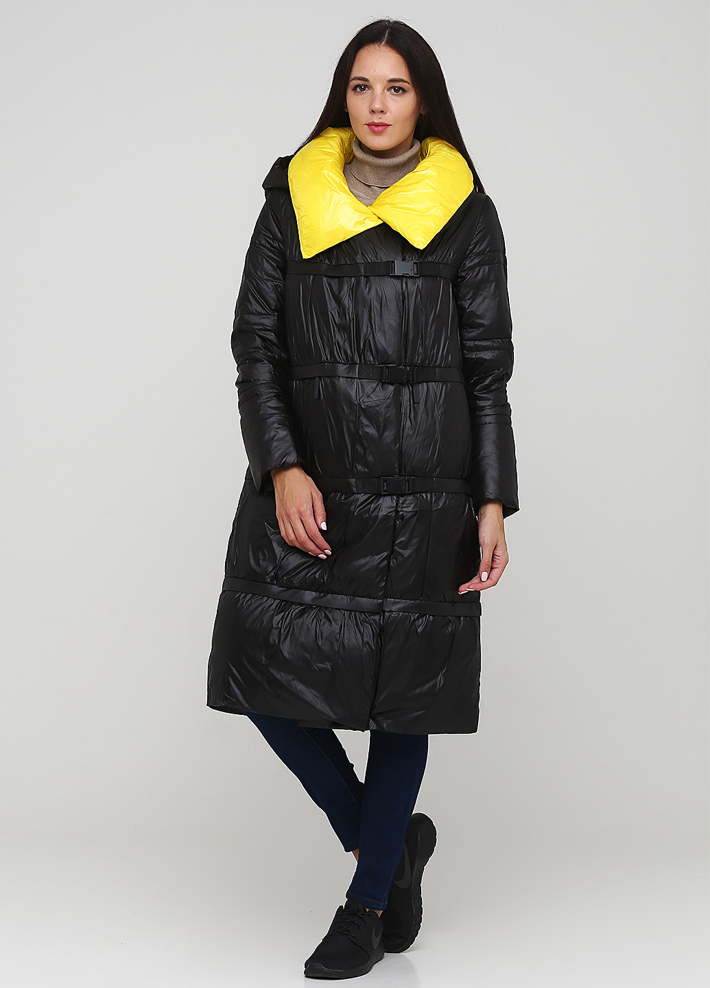 Черная зимняя куртка Tongcoi