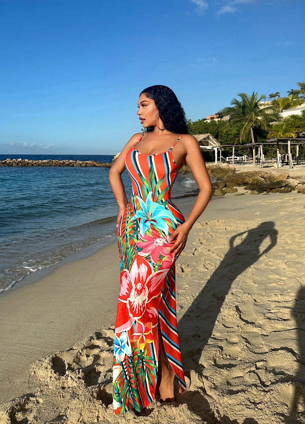 Оранжевое кэжуал платье с открытыми плечами SHEIN с цветочным принтом