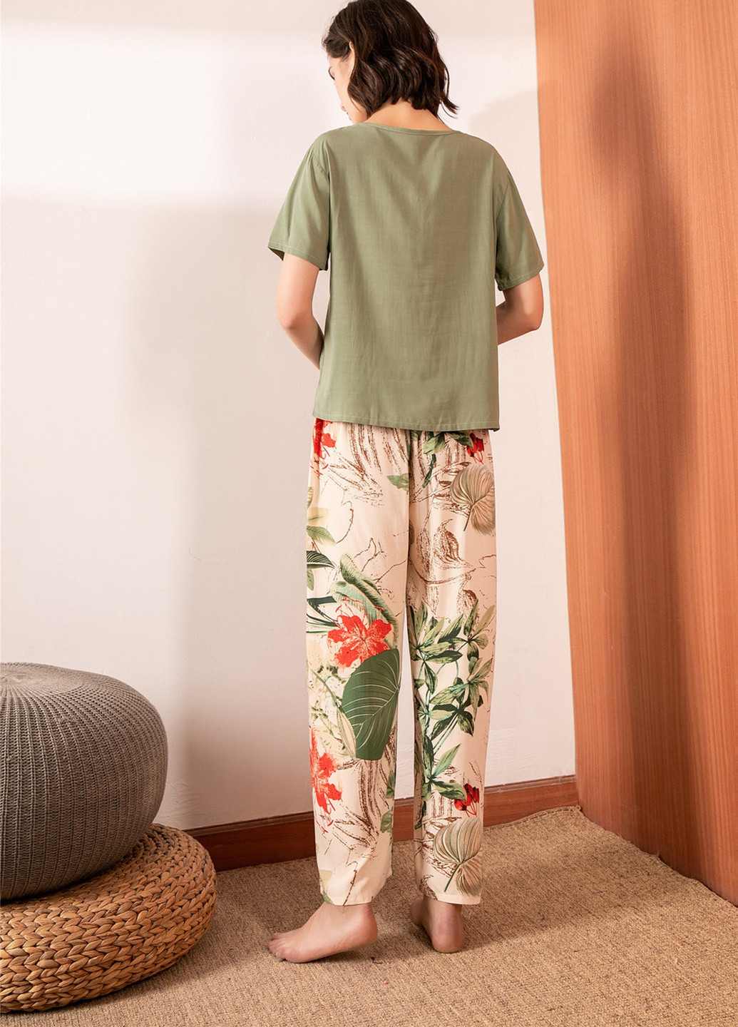 Зеленый демисезонный комплект женский домашний 2 в 1 red lilies Berni Fashion 55116