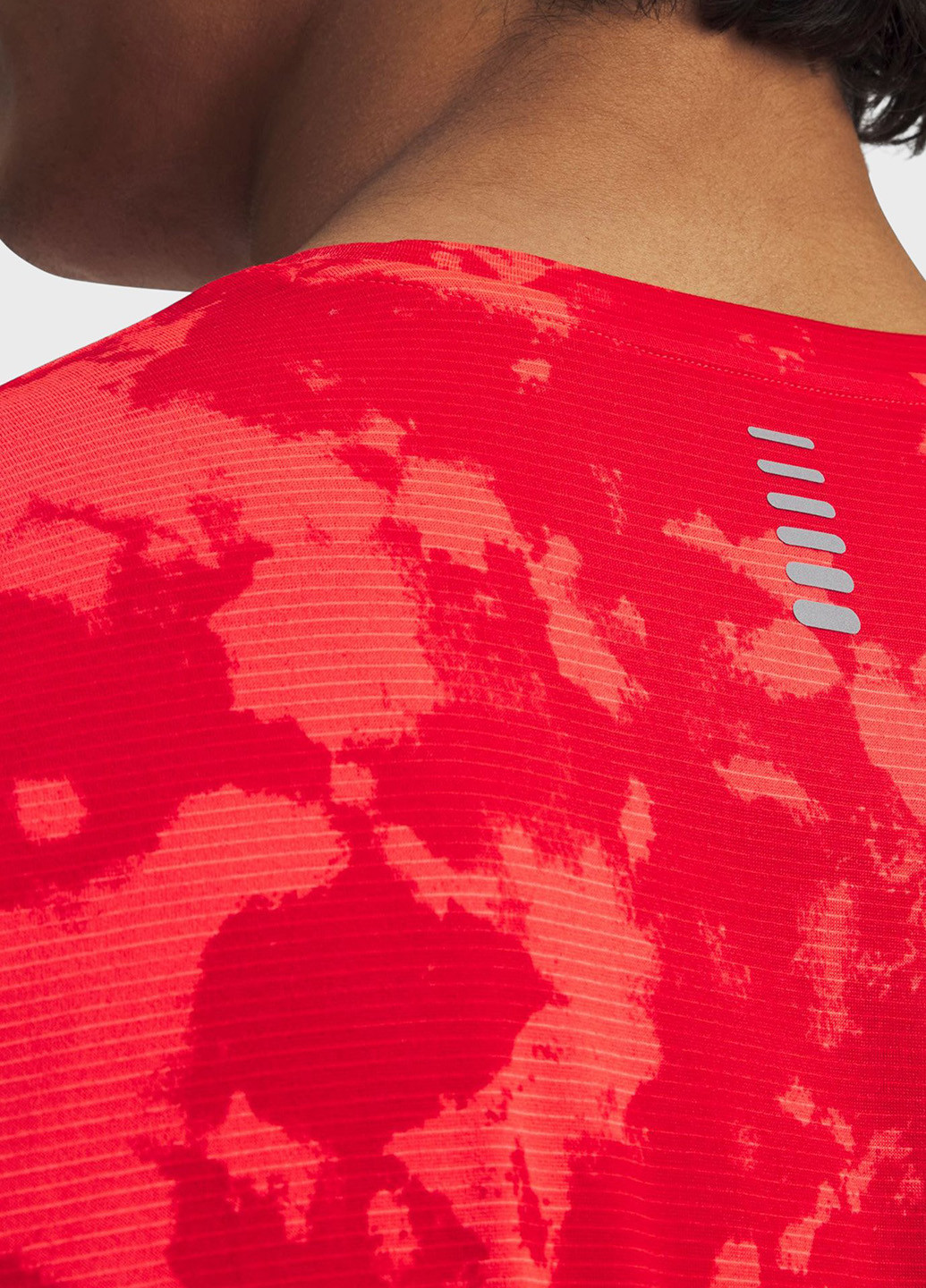 Красная футболка Under Armour