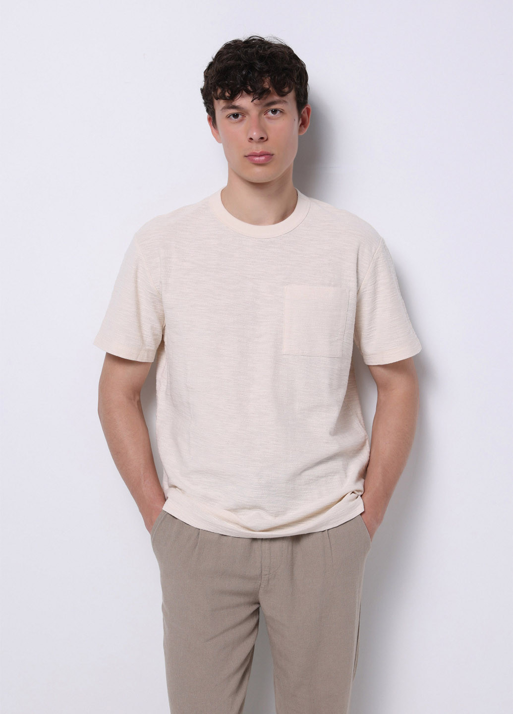 Светло-бежевая футболка Colin's