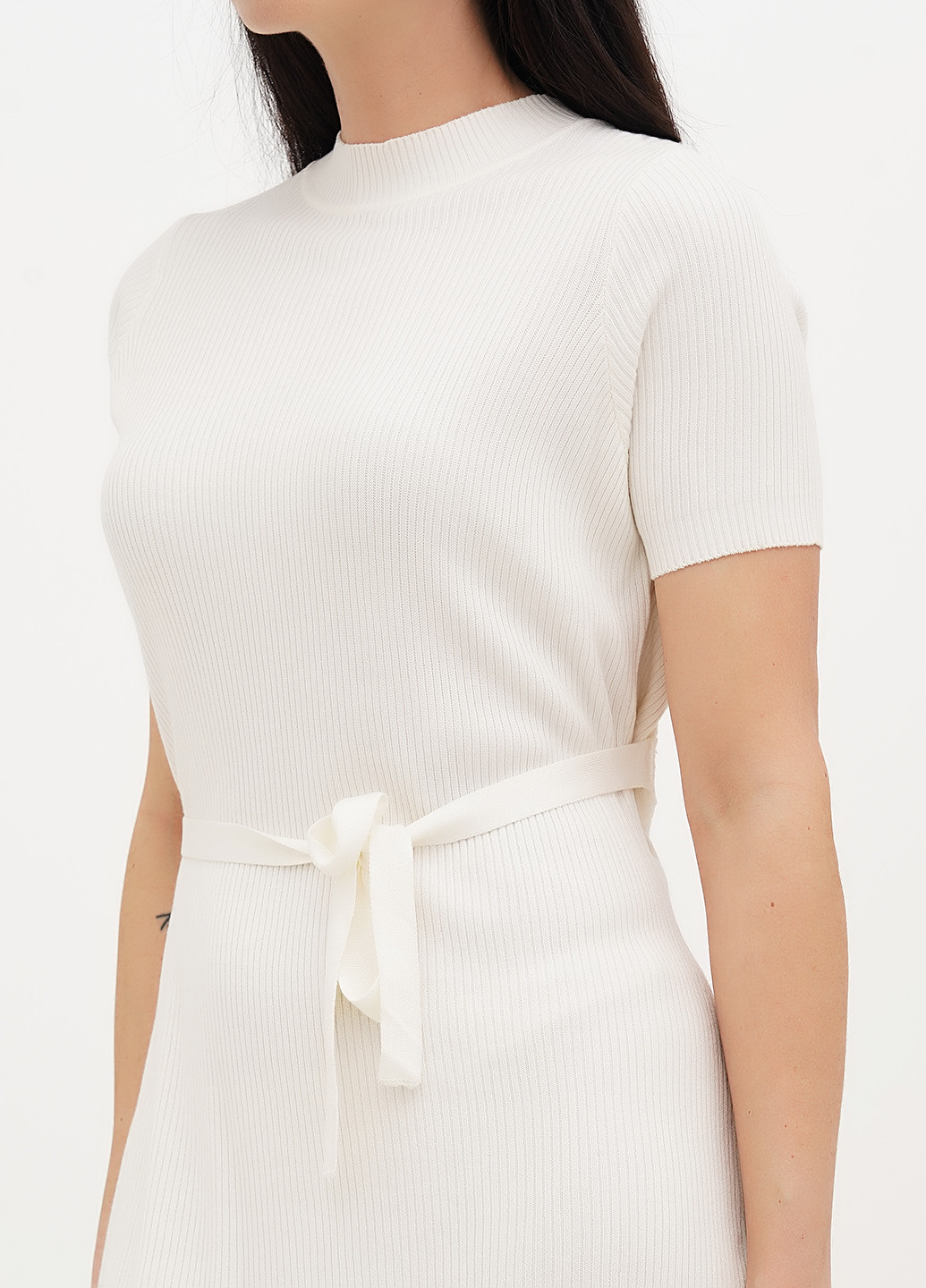 Кремова кежуал сукня сукня светр PrettyLittleThing однотонна