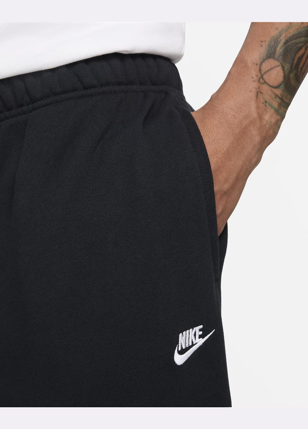 Черные спортивные демисезонные брюки Nike