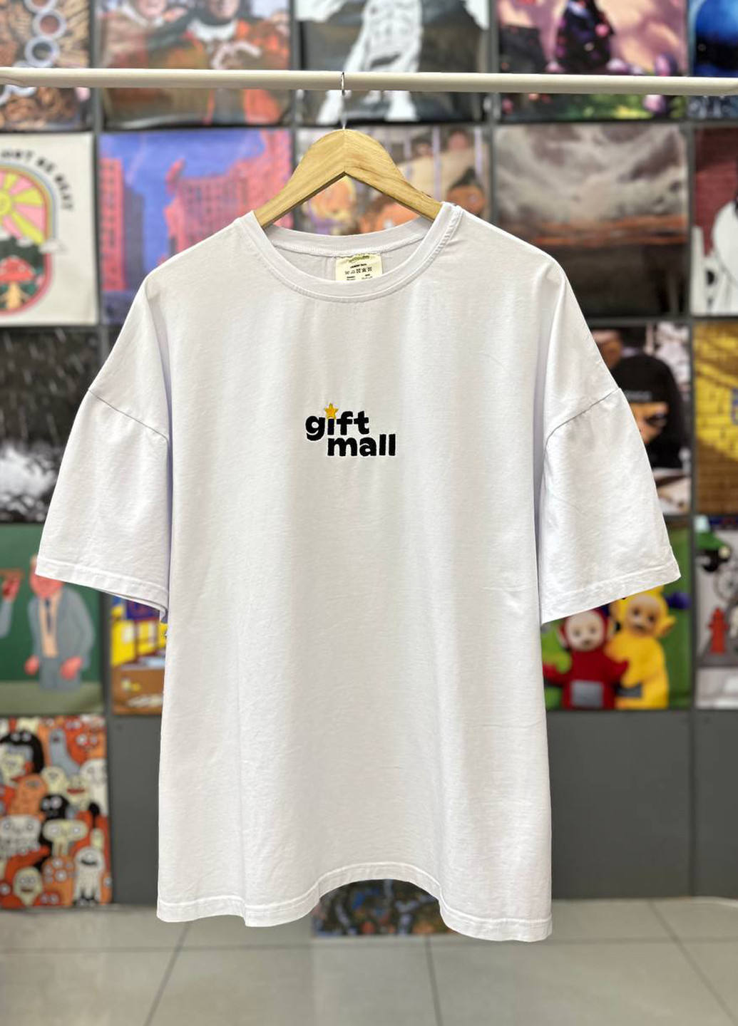 Белая футболка Naiznanku