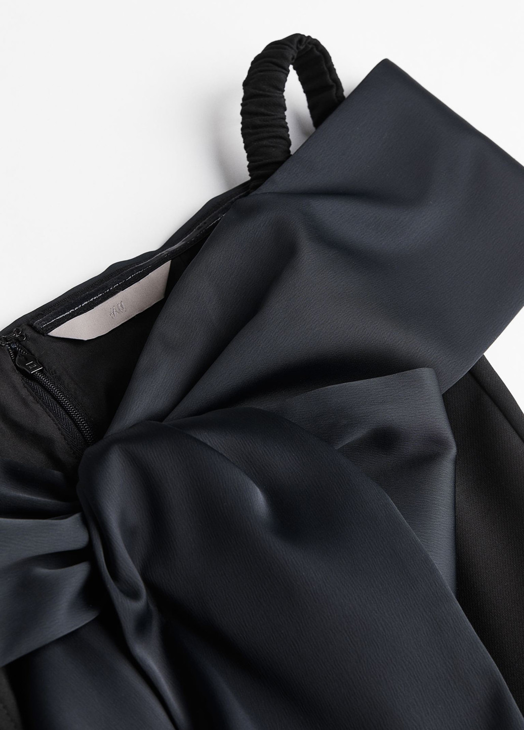 Черное кэжуал платье H&M однотонное