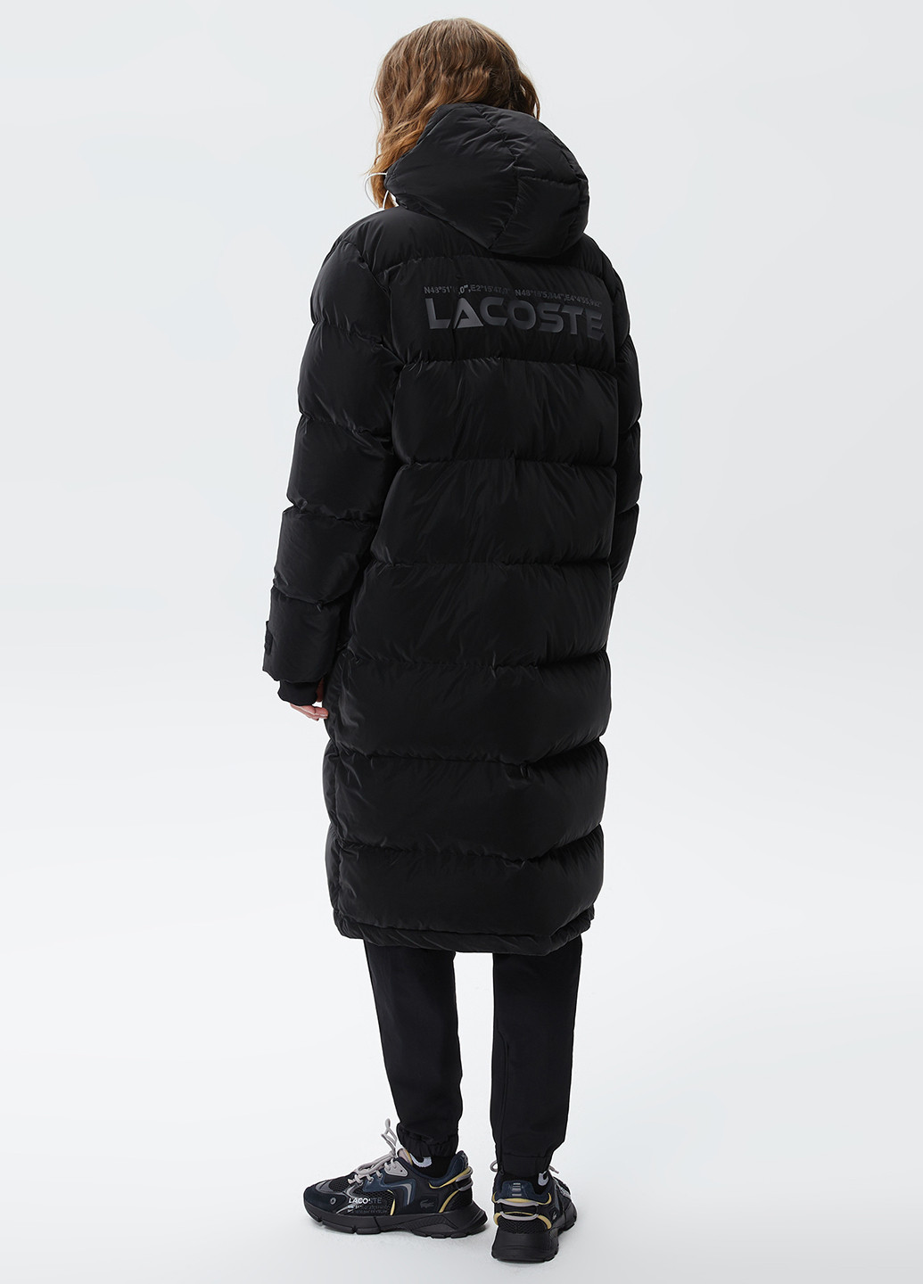 Черная демисезонная куртка Lacoste