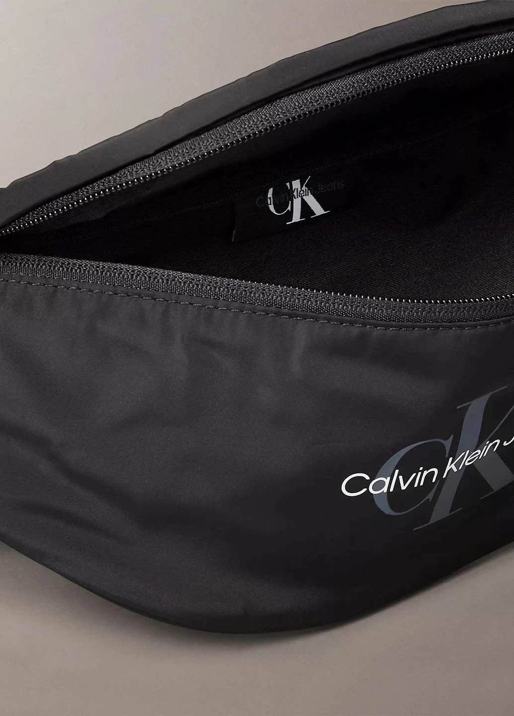 Сумка Calvin Klein (364266130)