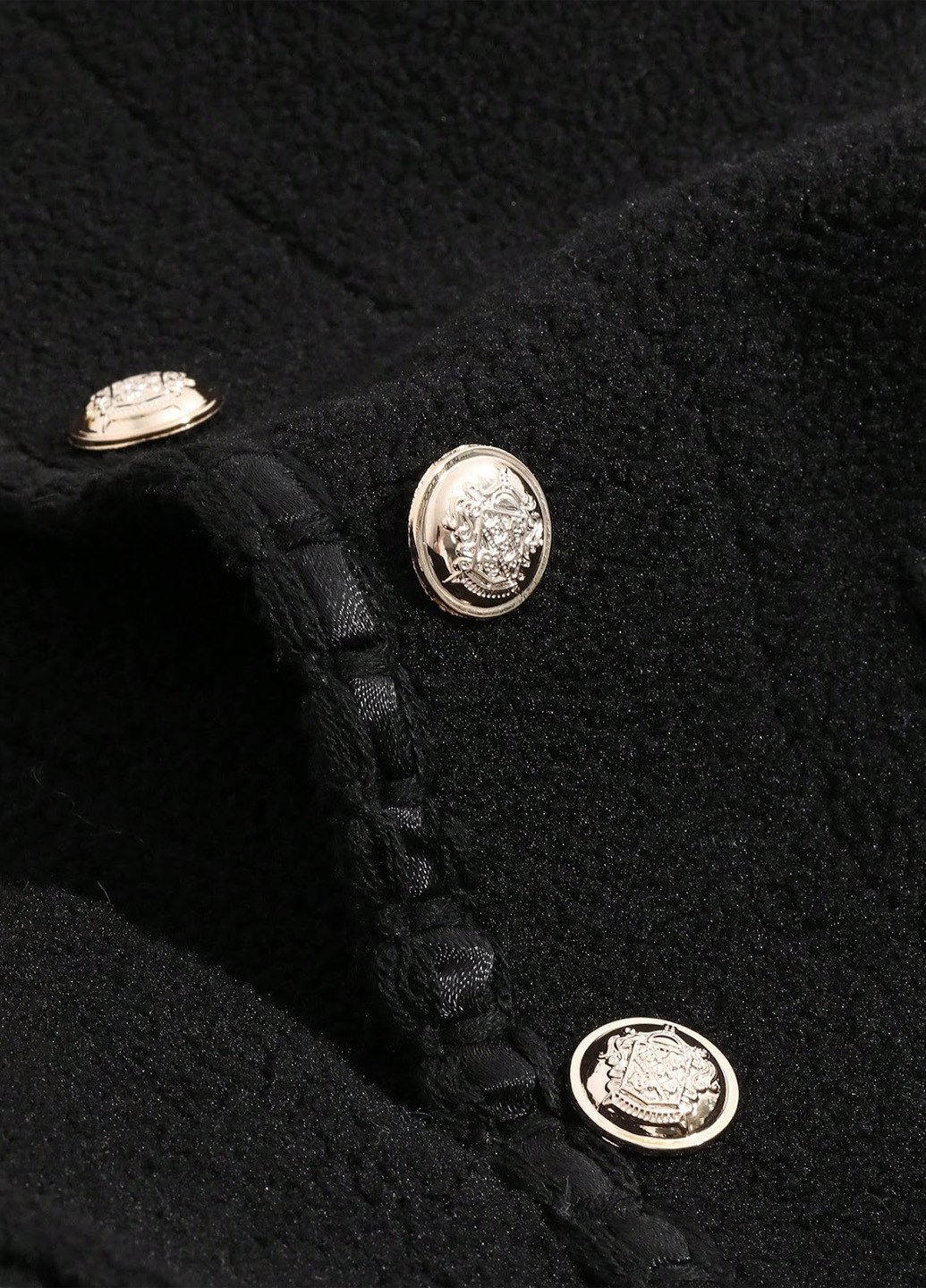 Черная демисезонная куртка SHEIN