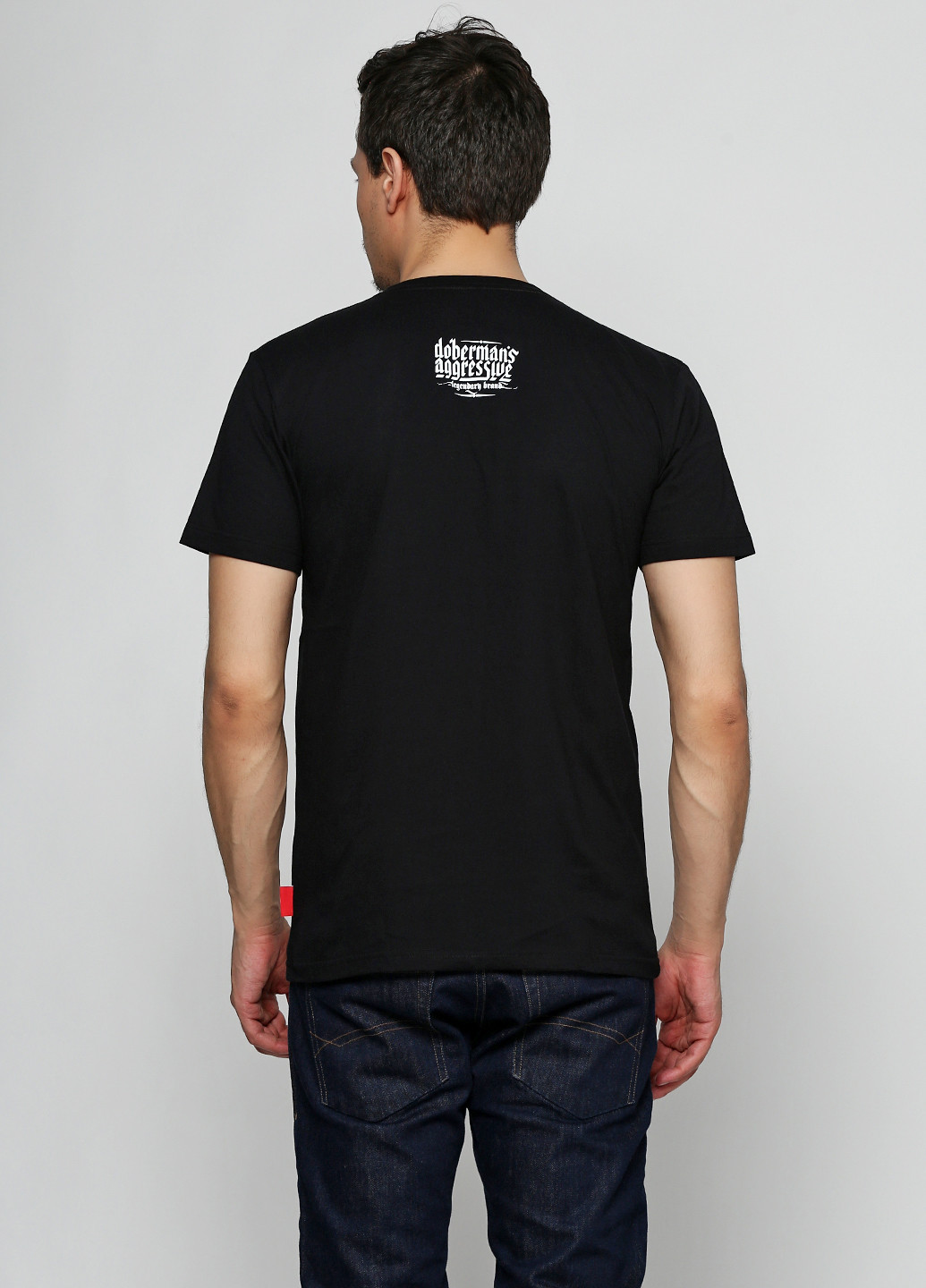 Чорна футболка з коротким рукавом Dobermans Aggressive
