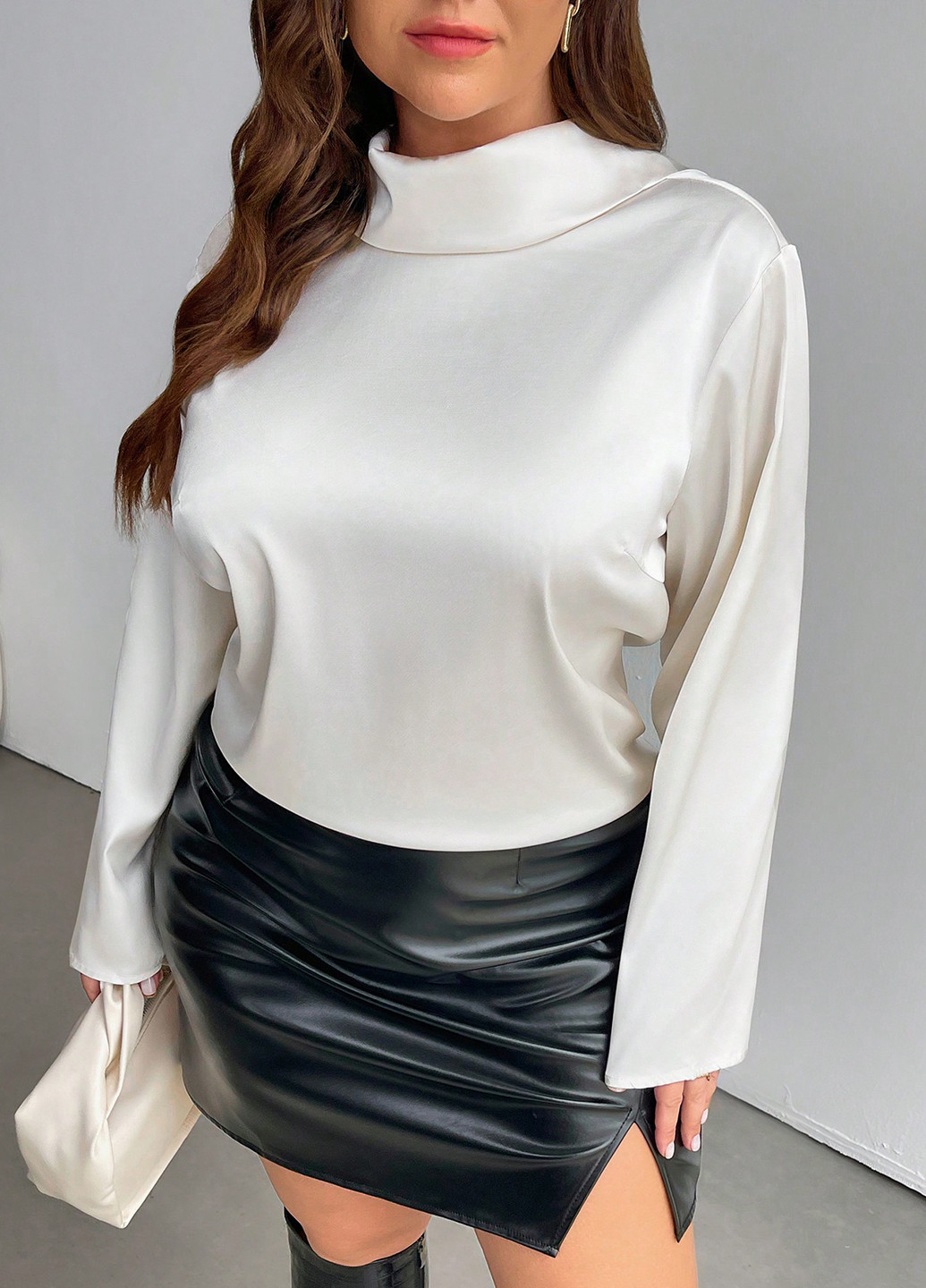 Молочная блуза SHEIN