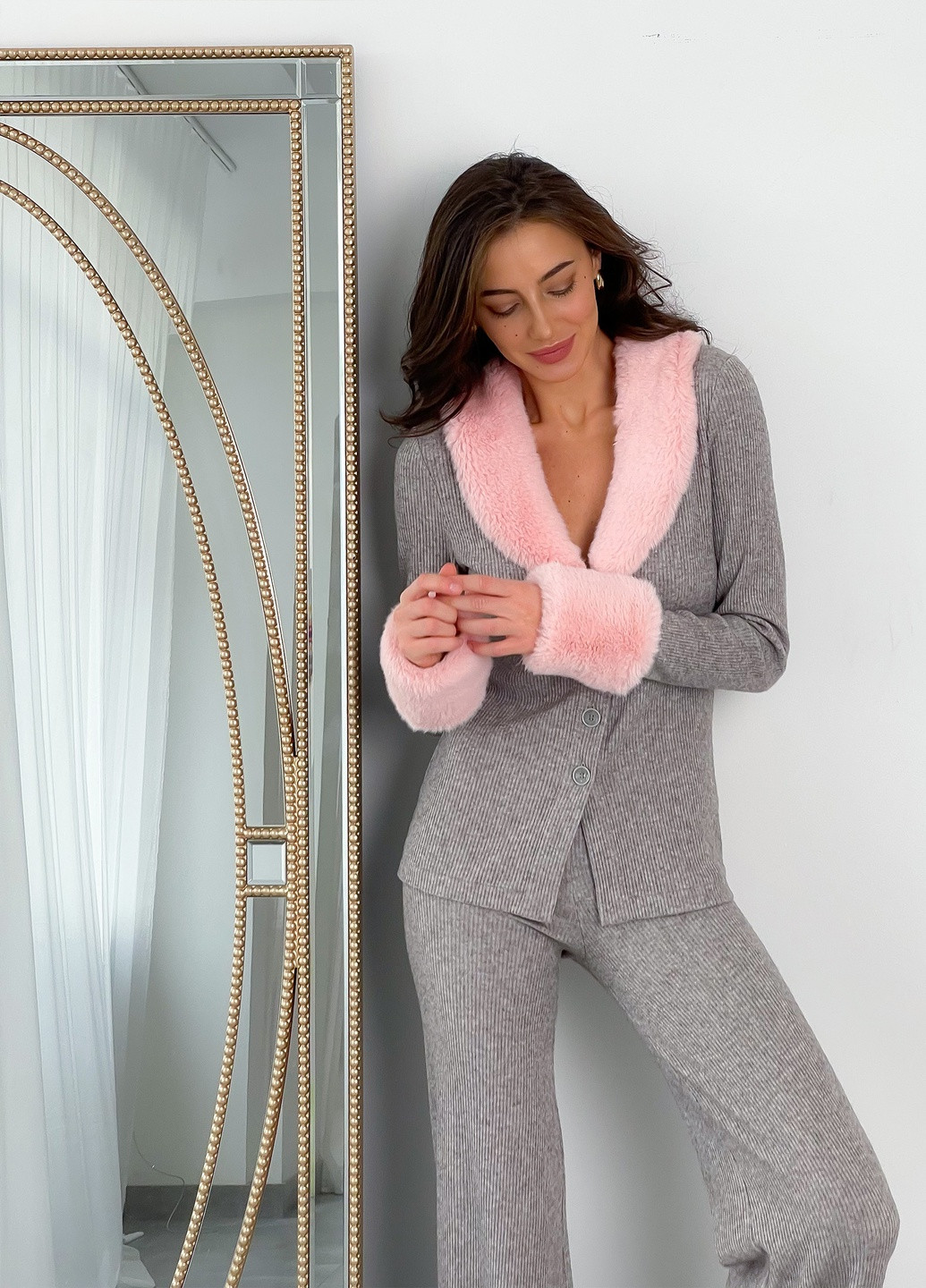 Костюм Тю-Тю! (брюки-клеш и кардиган) со съемными меховыми манжетами и воротником (254761033)