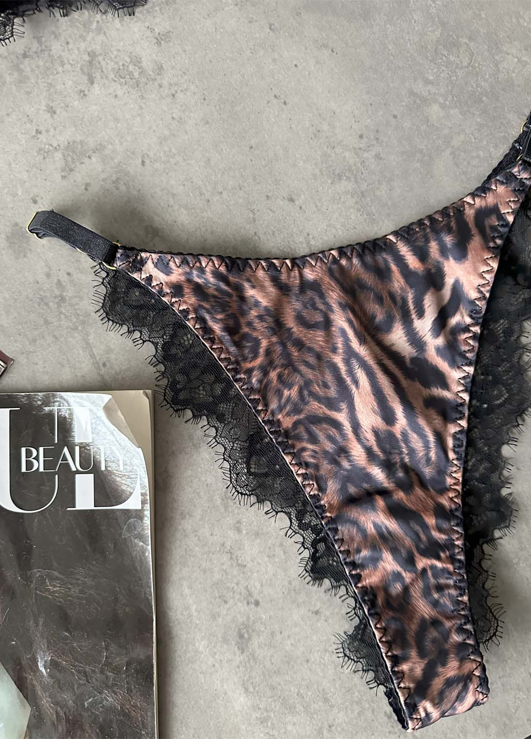 Чорний демісезонний комплект (бюстгальтер, трусики) NOVA VEGA