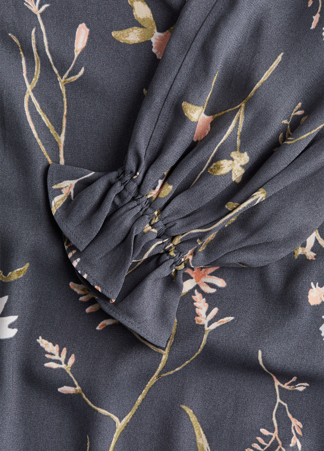 Серое кэжуал платье оверсайз H&M с цветочным принтом