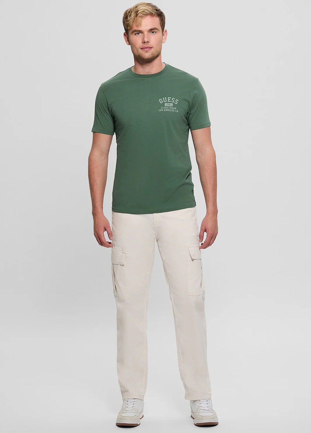 Зеленая футболка Guess