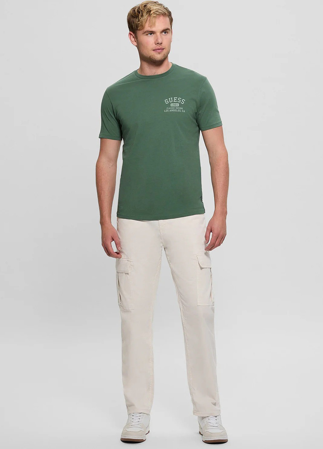 Зеленая футболка Guess