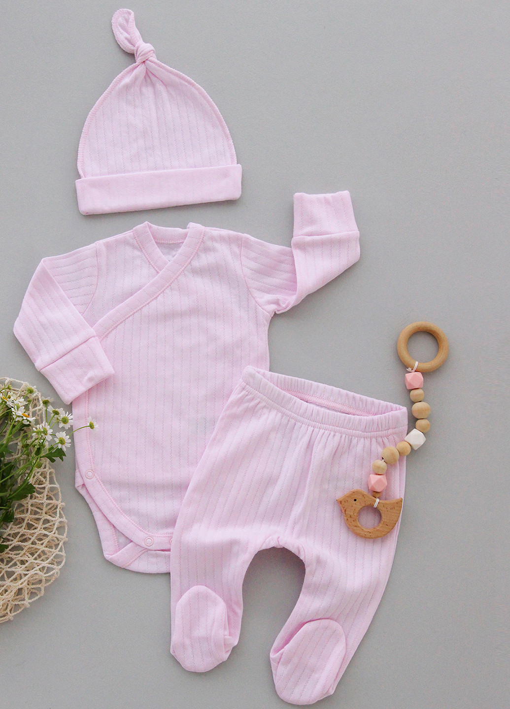 Розовый демисезонный комплект (шапка, боди, ползунки) KRAKO