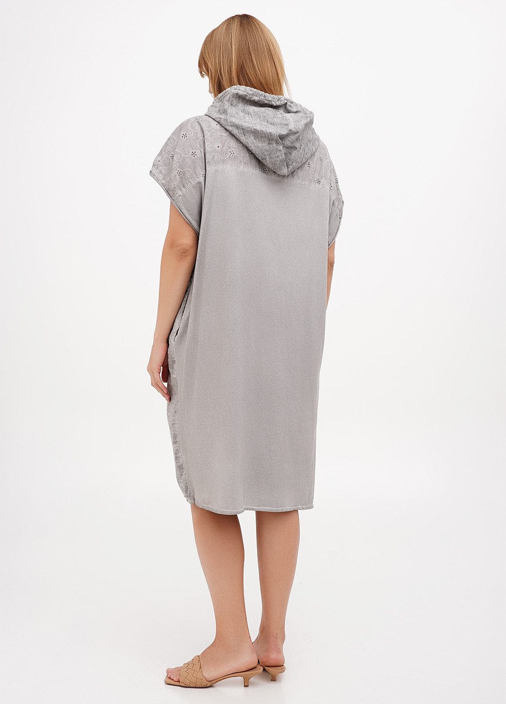 Серое кэжуал платье оверсайз New Line с надписью