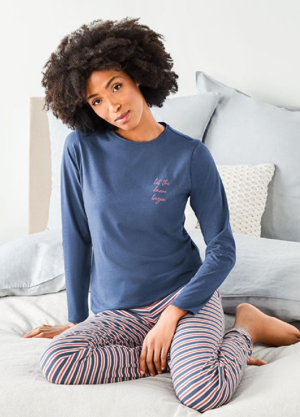 Синяя всесезон пижама (лонгслив, брюки) лонгслив + брюки Esmara