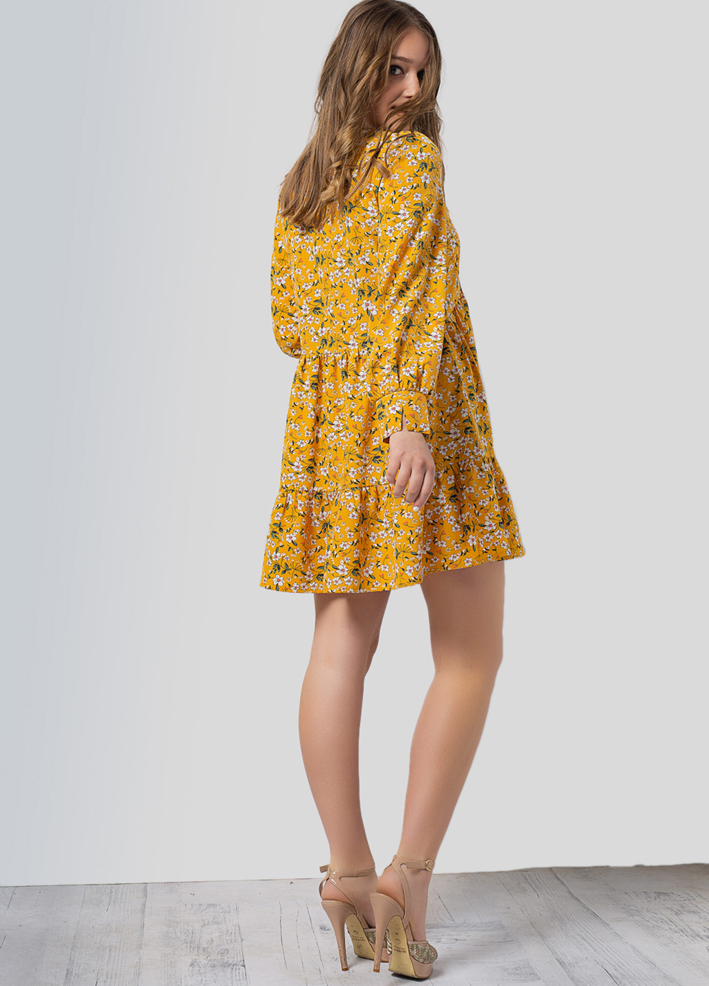Желтое кэжуал платье клеш Azuri с цветочным принтом
