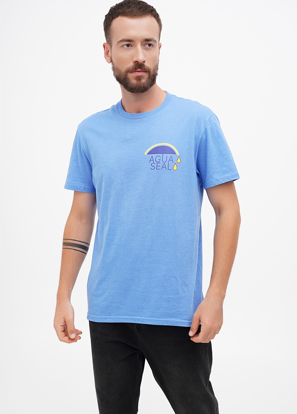 Блакитна футболка District