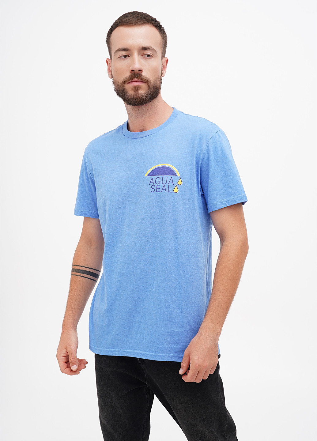 Блакитна футболка District