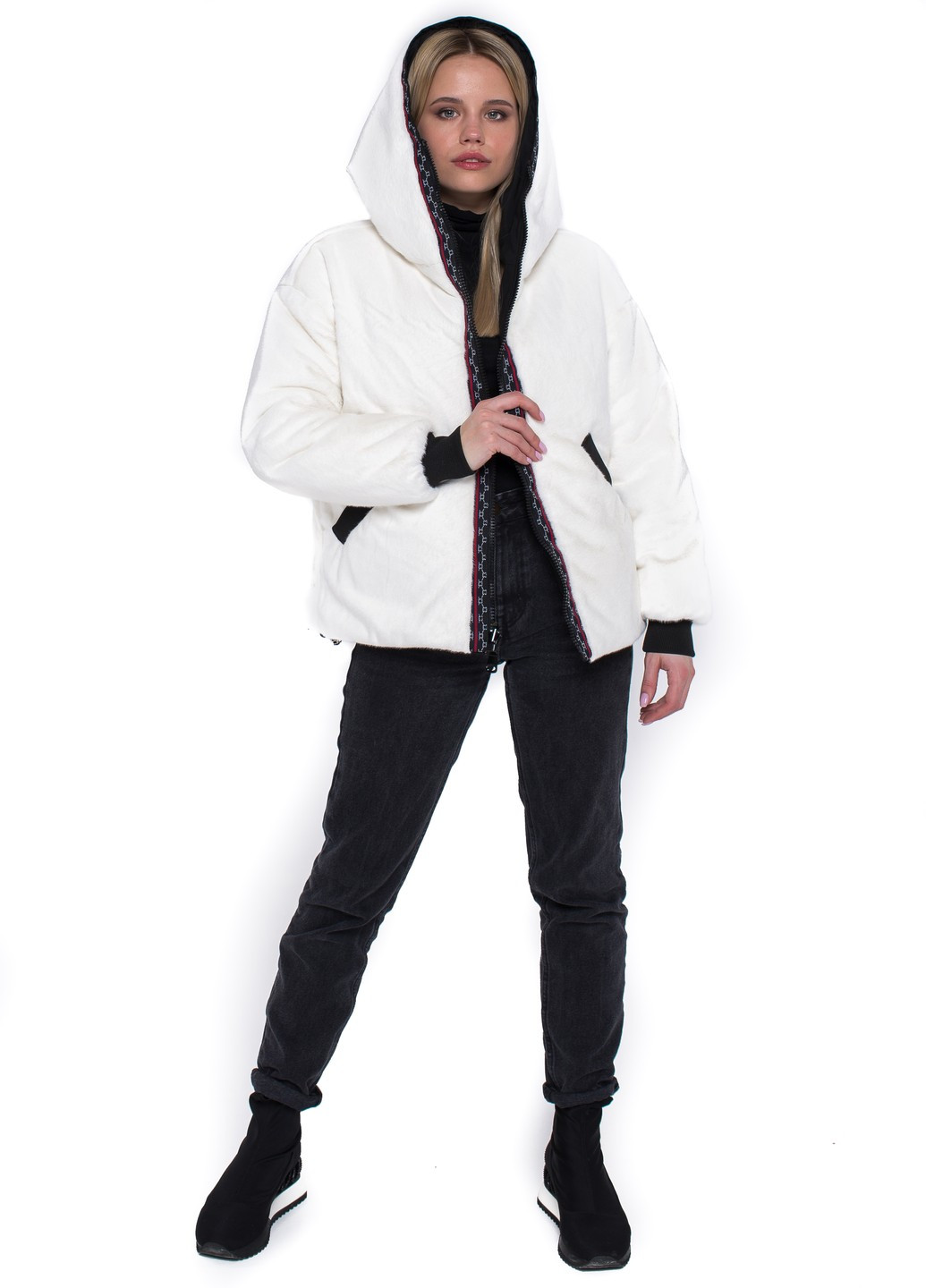 Черно-белая зимняя куртка двусторонняя Milhan