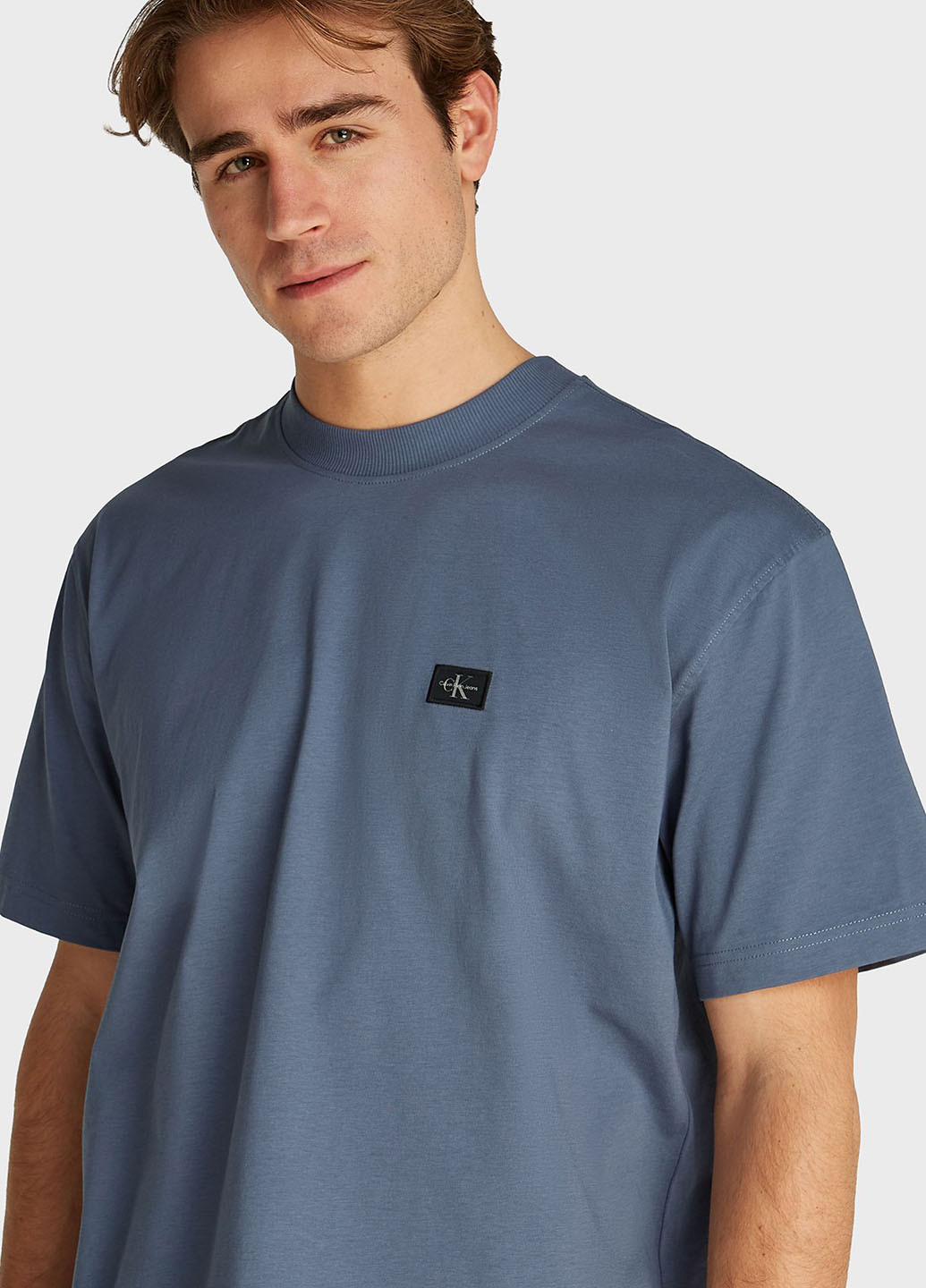 Серая футболка Calvin Klein Jeans