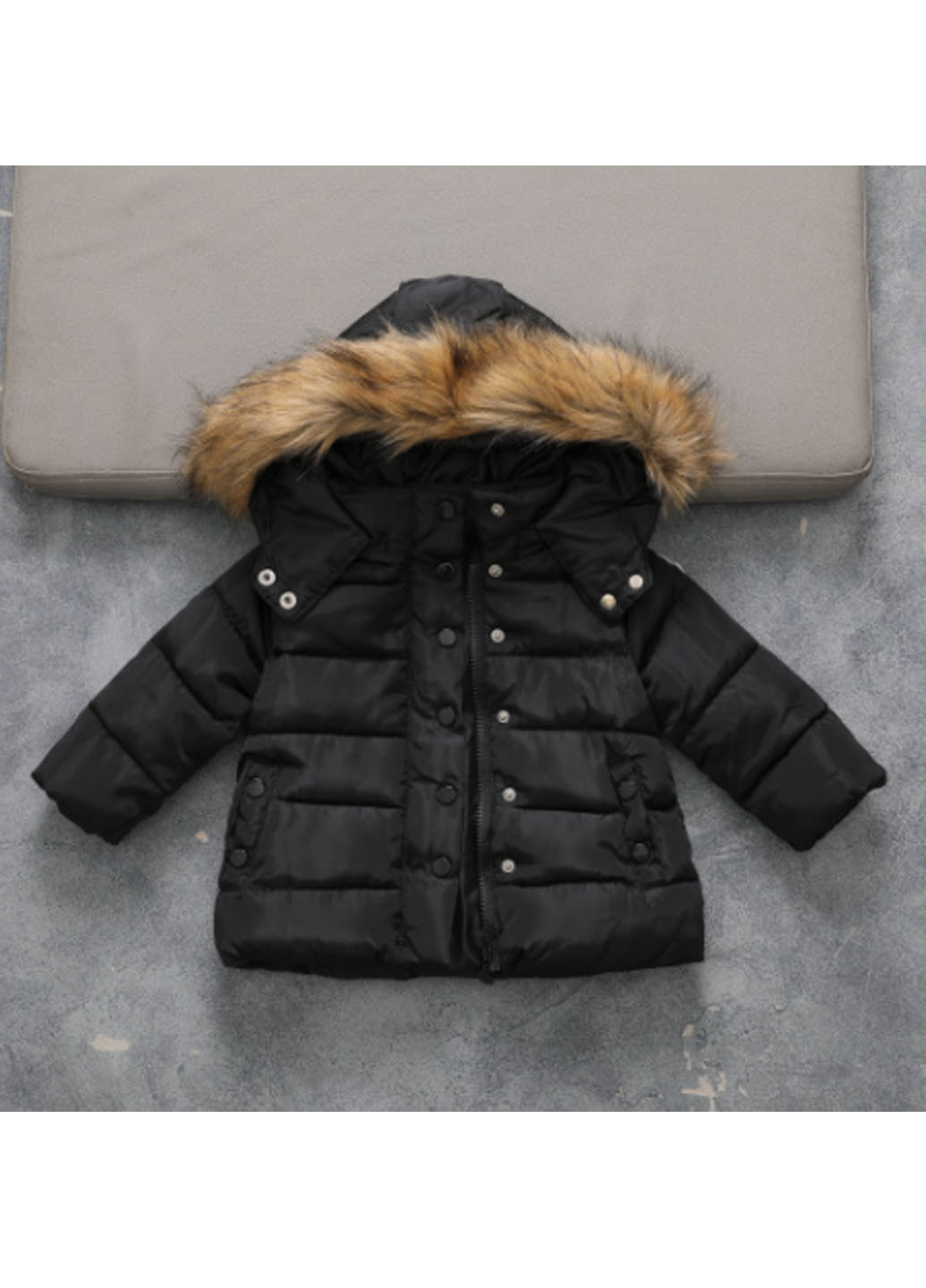 Чорна зимня курточка No Brand