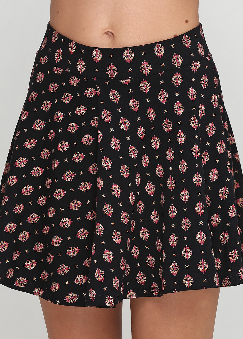 Черная кэжуал с рисунком юбка C&A мини