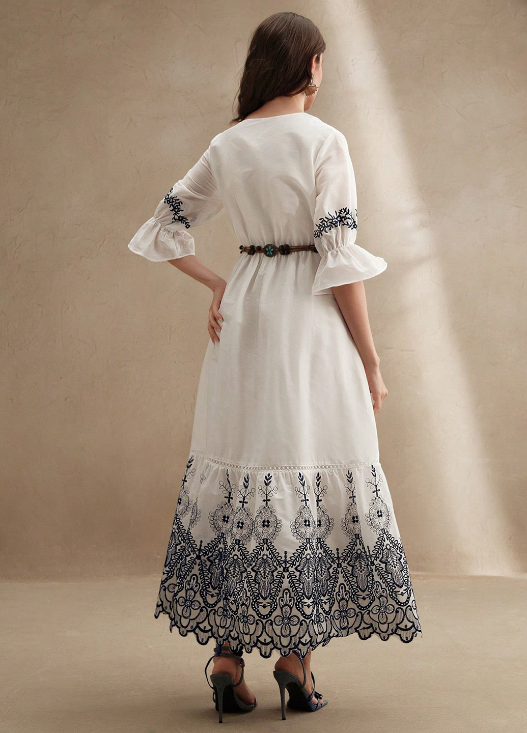 Білий святковий сукня кльош SHEIN з малюнком