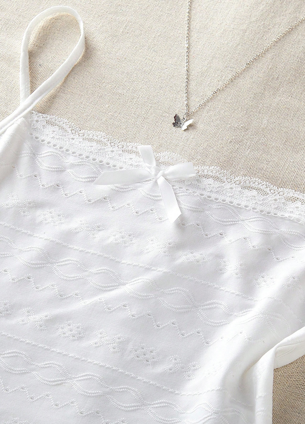 Белая всесезон пижама (топ, шорты, штаны) топ + шорты + брюки SHEIN