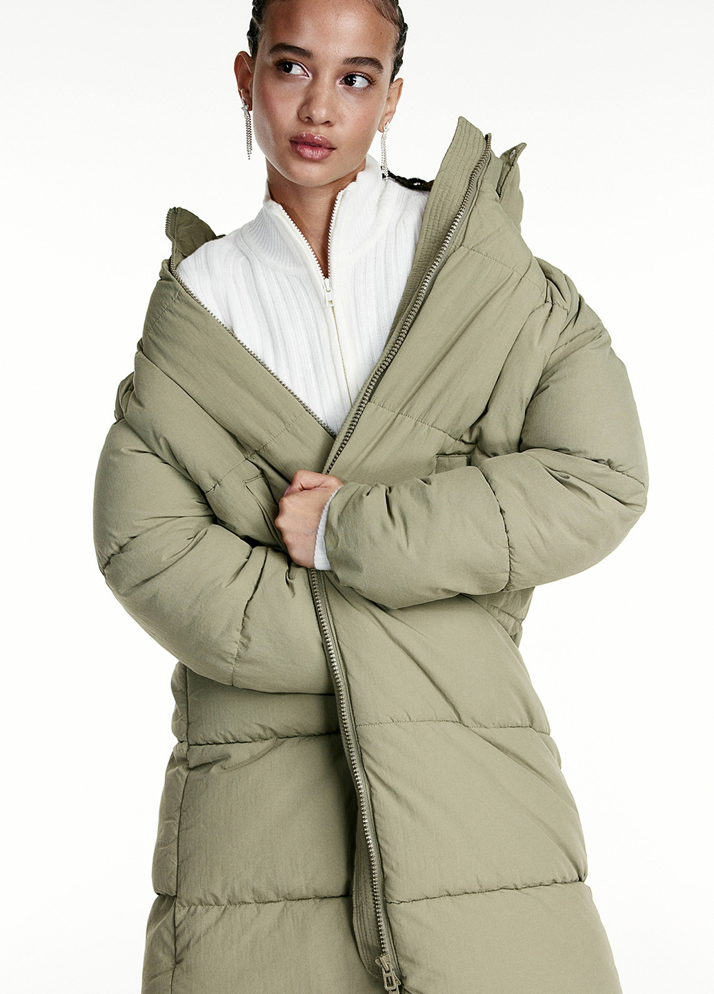 Оливковая зимняя куртка H&M