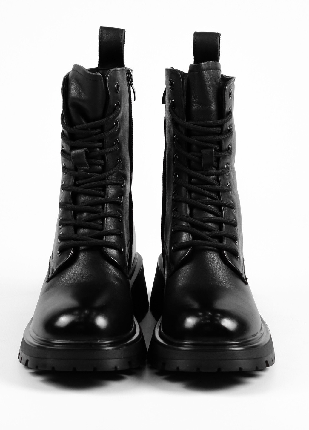 Осенние ботинки со шнуровкой черные Berkonty