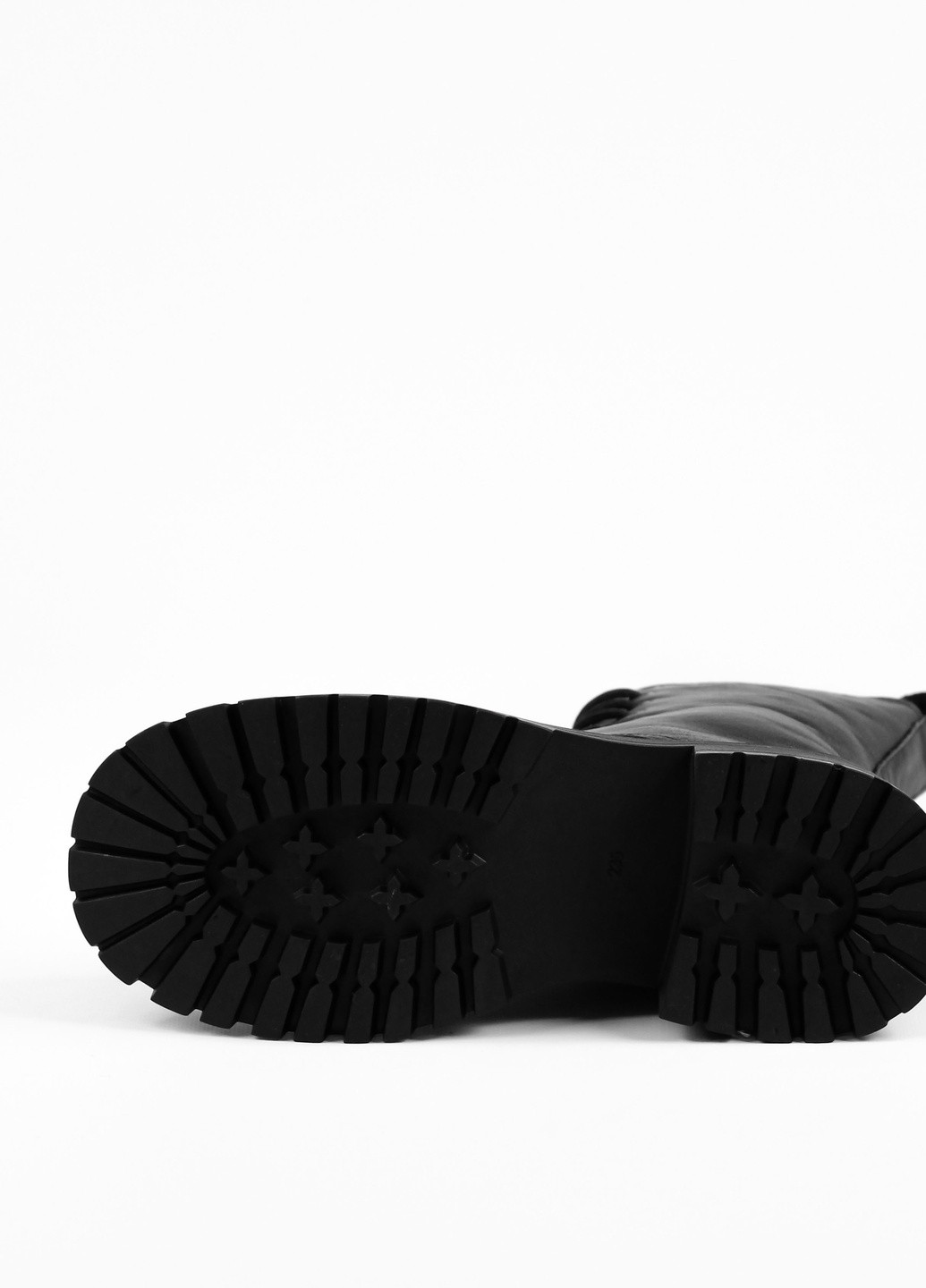 Осенние ботинки со шнуровкой черные Berkonty