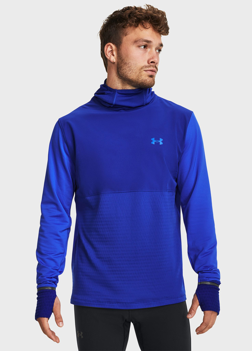 Синий демисезонный спортивный лонгслив Under Armour с логотипом