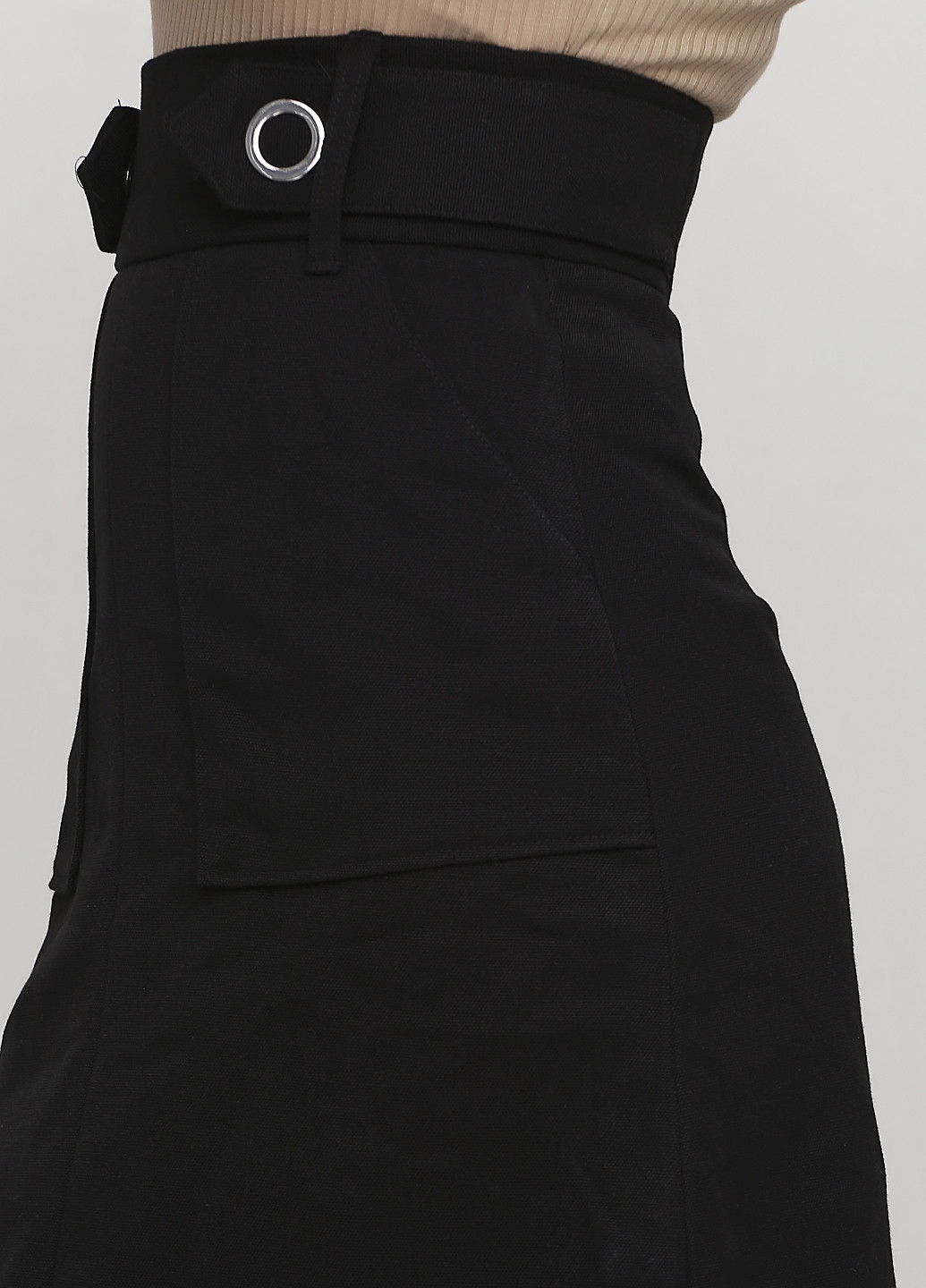 Черная офисная однотонная юбка H&M а-силуэта (трапеция)