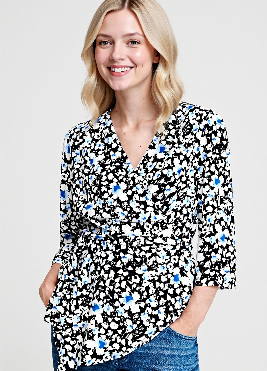 Чёрная блуза на запах Reserved