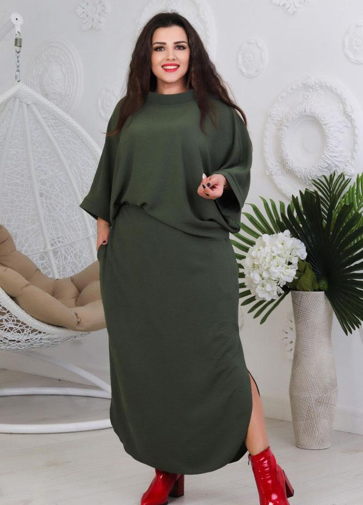 Жіночий костюм з довгої спідниці та вільної кофти колір хакі р.54/56 357706 New Trend (255411688)
