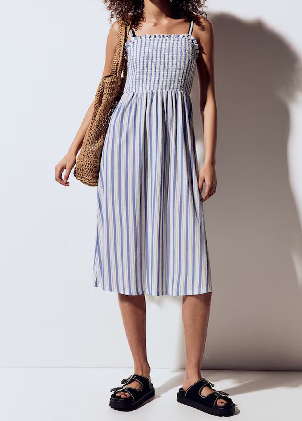 Блакитна кежуал сукня кльош H&M в смужку